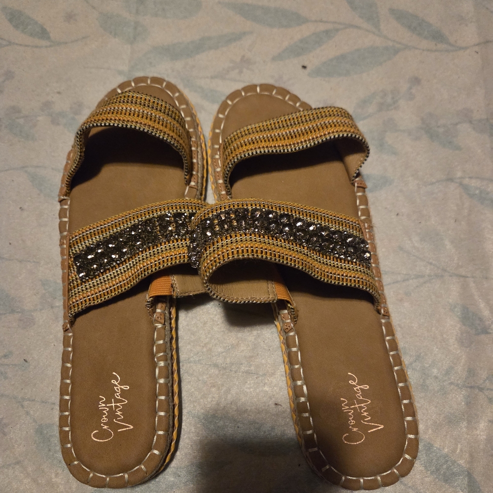 Crown Vintage Women's Tan and Silver Sandals